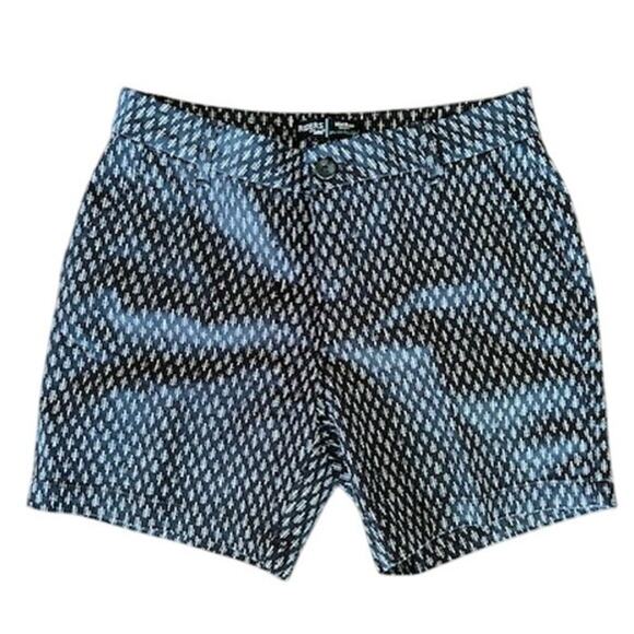 Riders by Lee Mid Rise Printed Shorts – Size 6M – Black & White Ikat - Picture 2 of 5
